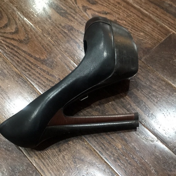 FENDI size 9.5 high heels shoes - Picture 2 of 5